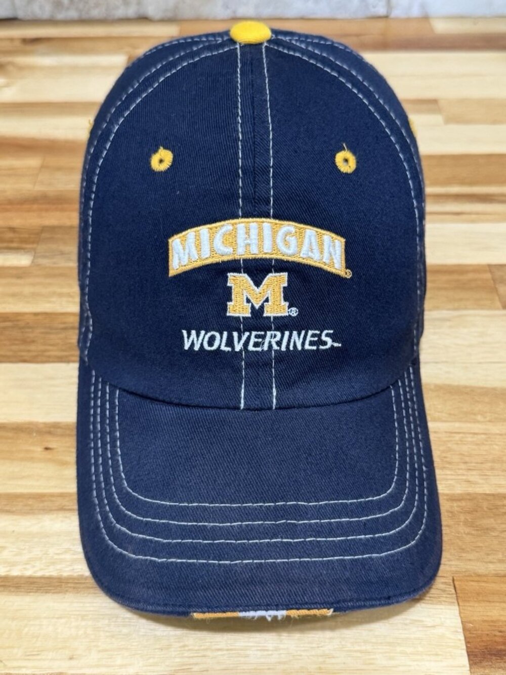 ZEPHYR Michigan Wolverines Fitted Hat Navy Blue Gold Embroidered NCAA Cap M/L